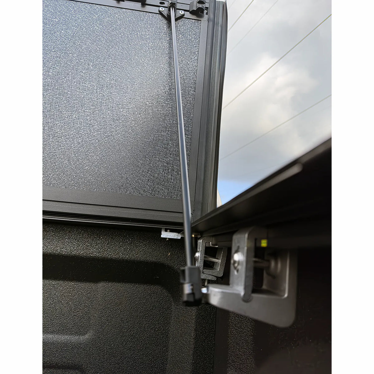 Dura Cover 2016-2023 Toyota Tacoma | 6' Bed (73.7'') | Aluminum Hard Flip Back Tri-Fold Truck Bed Tonneau Cover image 7