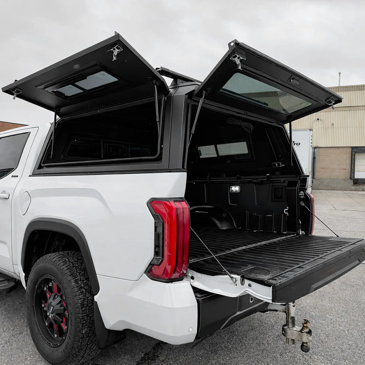 Dura Cover 2005-2026 Nissan Frontier | 5' Bed (59.5'') | 2nd-Gen Aluminum Truck Cap Canopy Hardtop | Urban Edition Sliding Windows image 7