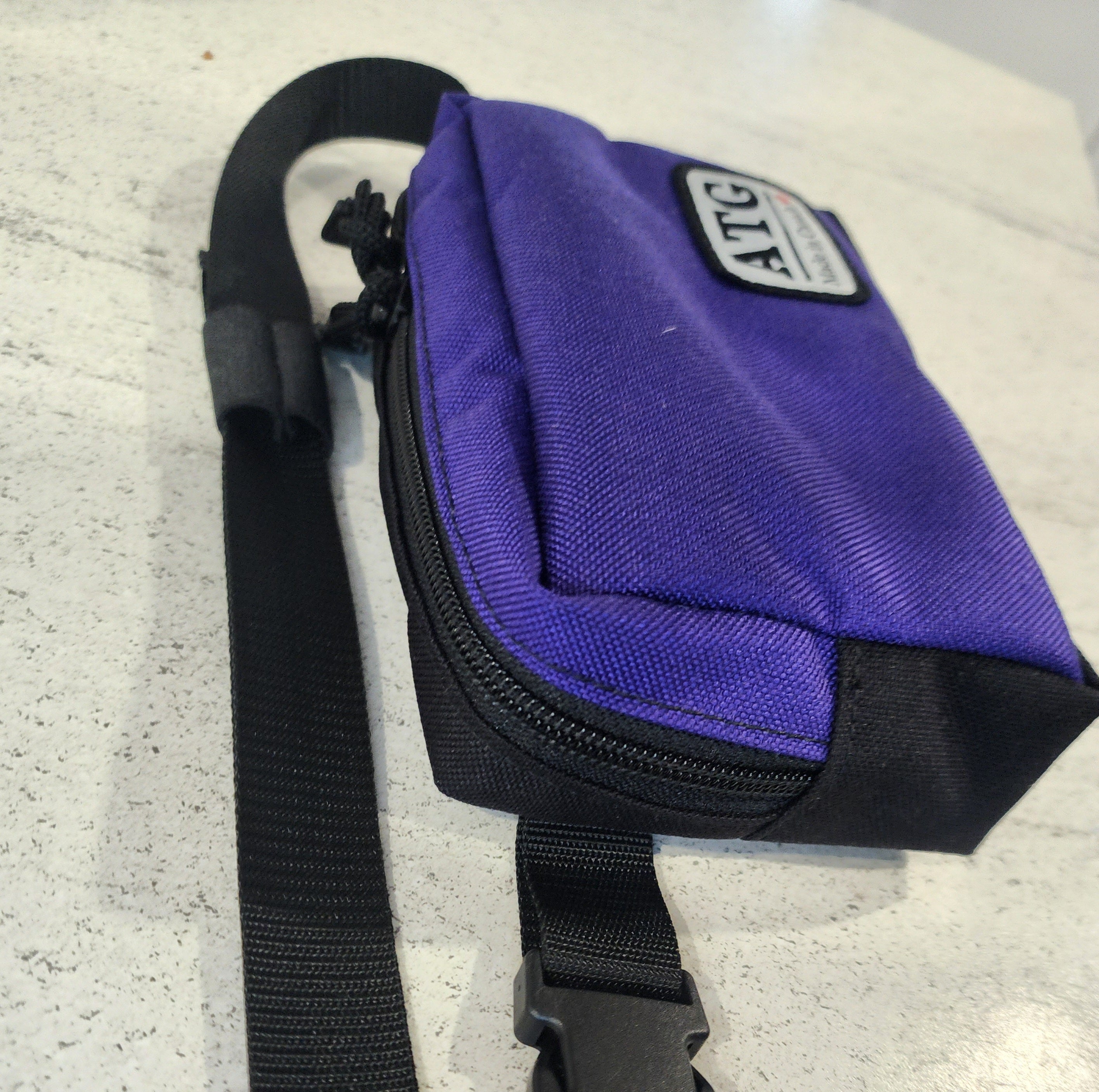 Compact Crossbody / Fannypack