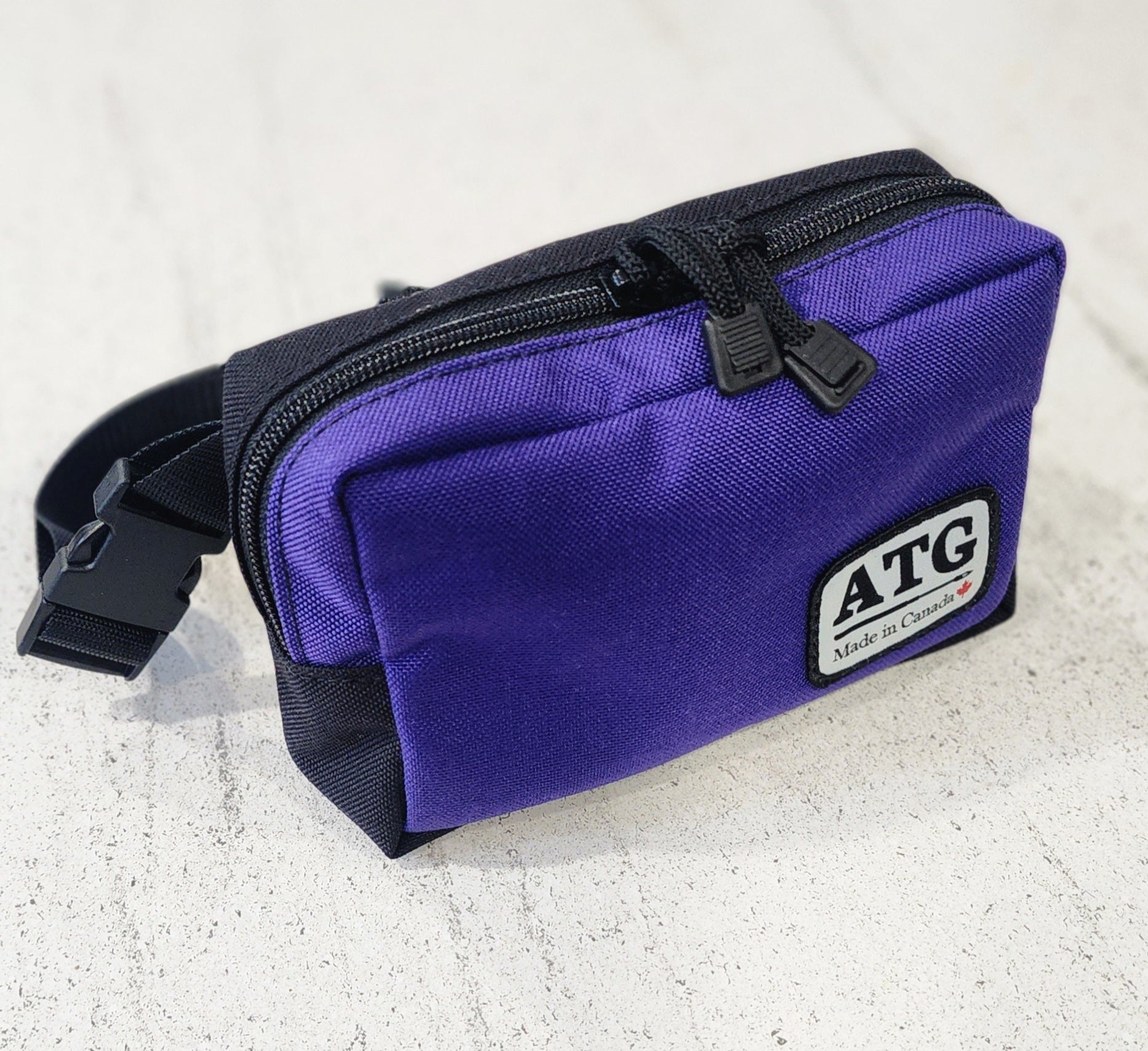 Compact Crossbody / Fannypack