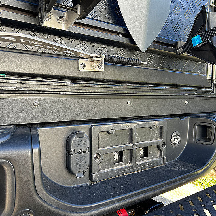 Gladiator ModCap rear filler plate with camera hole - 813 Fabrication