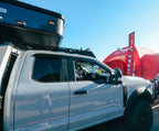 Barre de toit modulaire TrailRax pour Ford Super Duty 2017+/ Déflecteur avec découpe pour feux de dégagement/Barre lumineuse