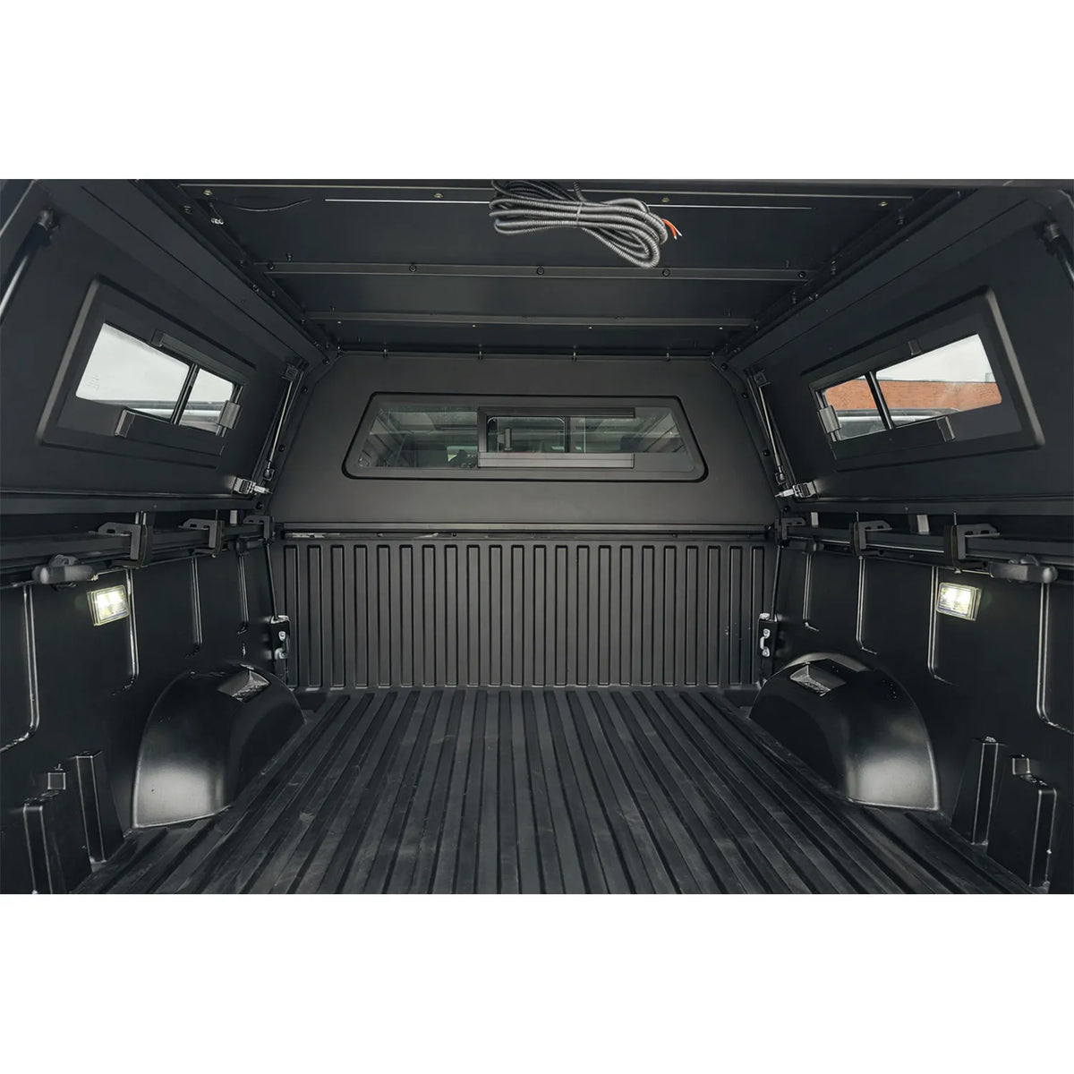 Dura Cover 2019-2026 Chevy Silverado/GMC Sierra 1500 | 6'6'' Bed (78.9'')| 2nd-Gen Aluminum Truck Cap Canopy Hardtop | Urban Edition Sliding Windows image 4