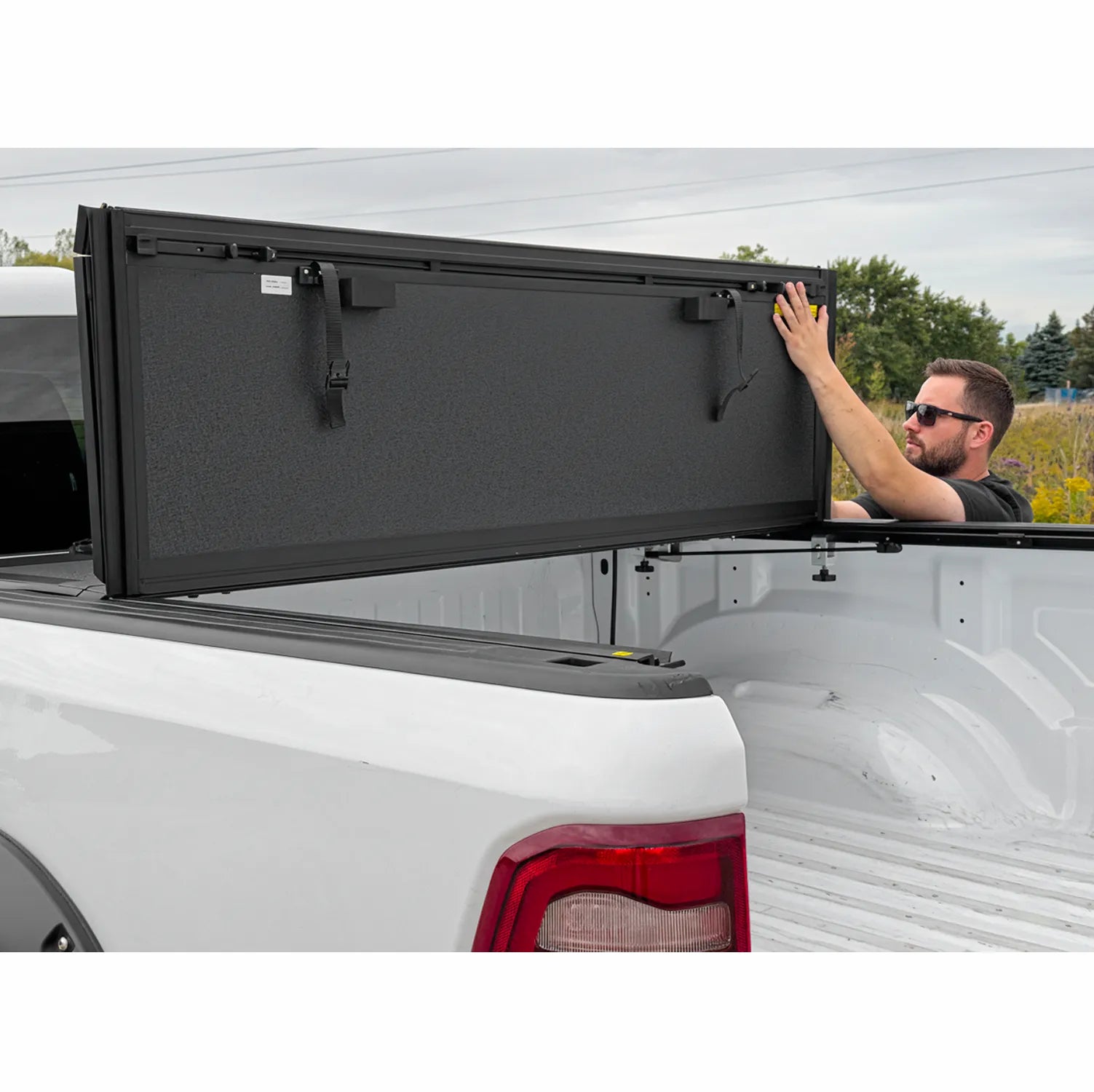 Dura Cover 2007-2021 Toyota Tundra |  6.5' Bed (78.7'') | Aluminum Hard Flip Back Tri-Fold Truck Bed Tonneau Cover image 3